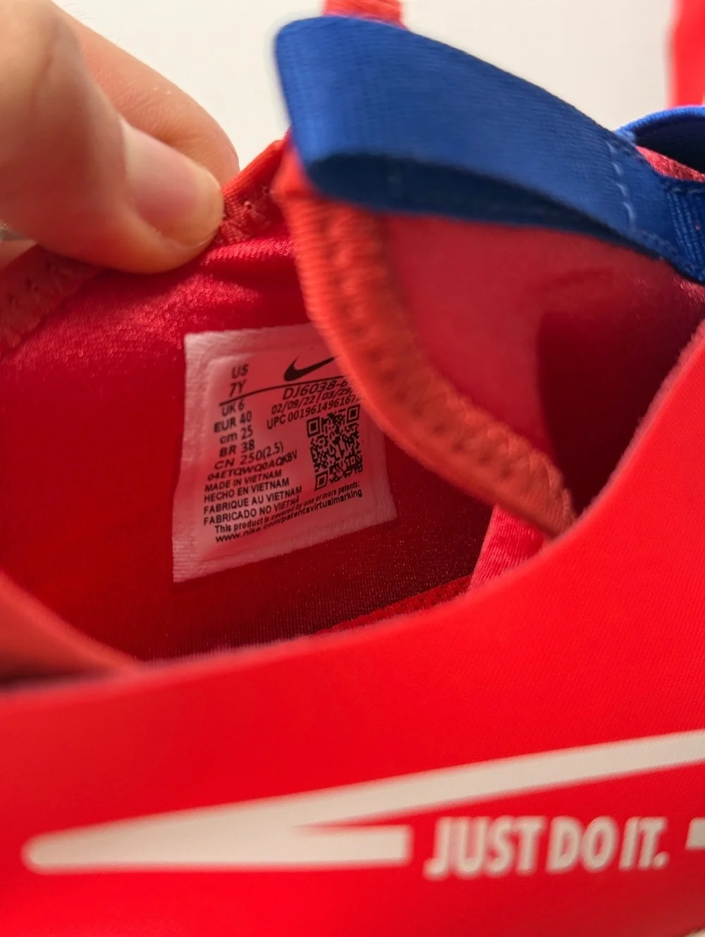 Nike slip sneakers